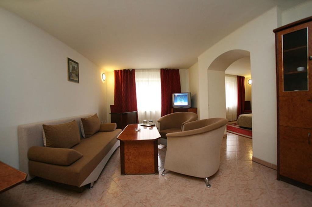 Euro Hotel Тимишоара Экстерьер фото
